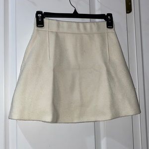 Zara cream mini skirt with zipper in the back